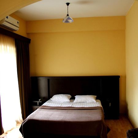 Avenue Hotel Tbilisi Buitenkant foto