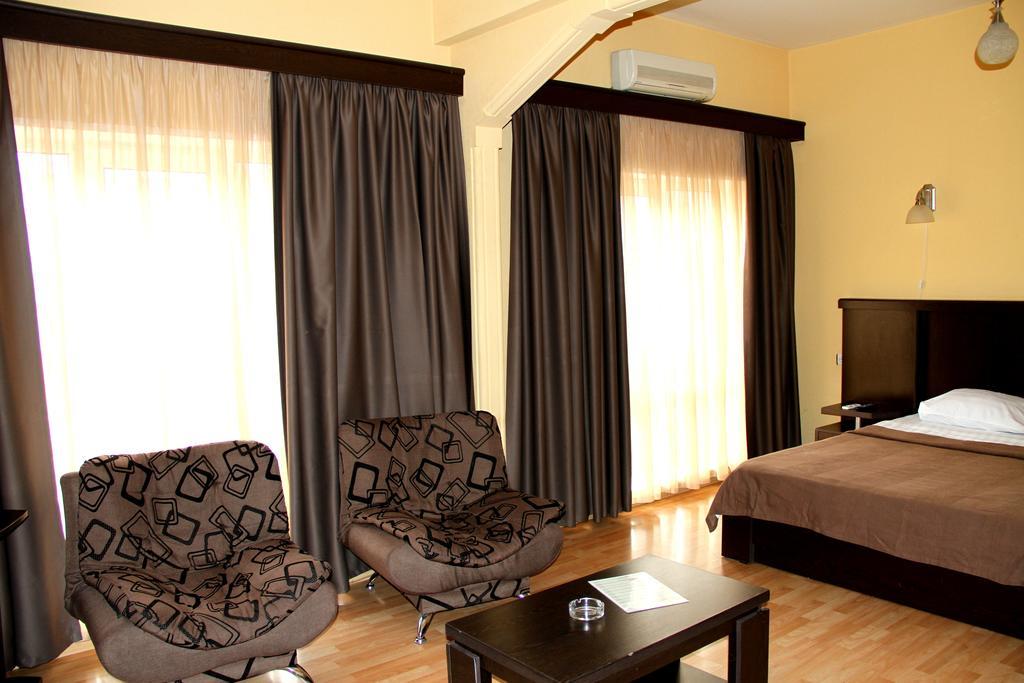 Avenue Hotel Tbilisi Kamer foto