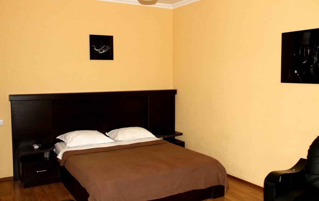 Avenue Hotel Tbilisi Kamer foto
