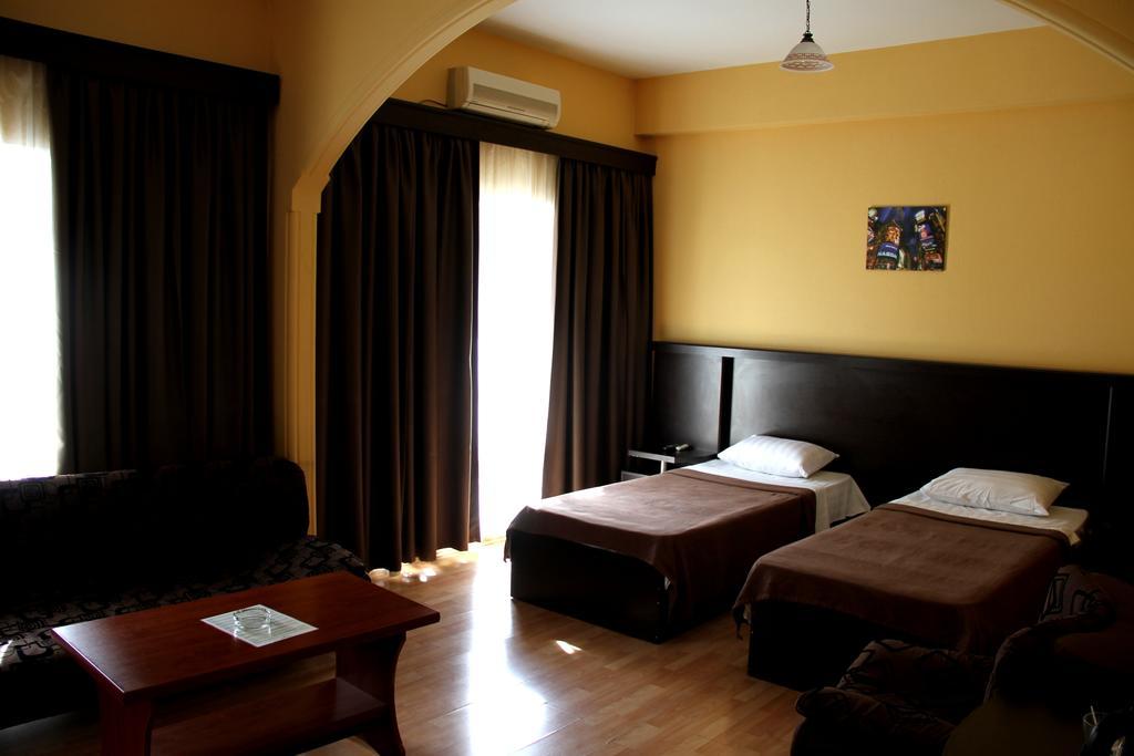 Avenue Hotel Tbilisi Kamer foto