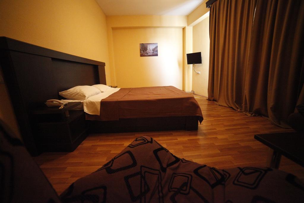Avenue Hotel Tbilisi Kamer foto