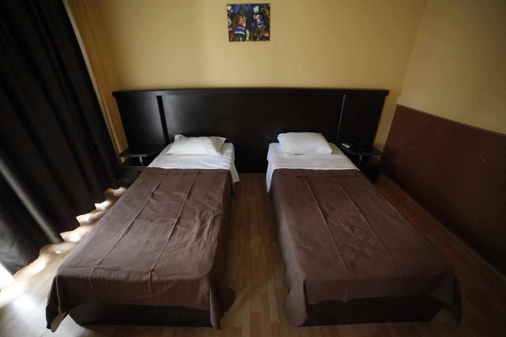 Avenue Hotel Tbilisi Kamer foto