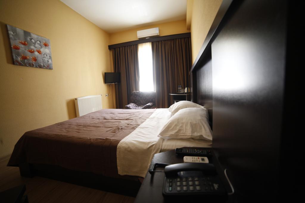 Avenue Hotel Tbilisi Kamer foto