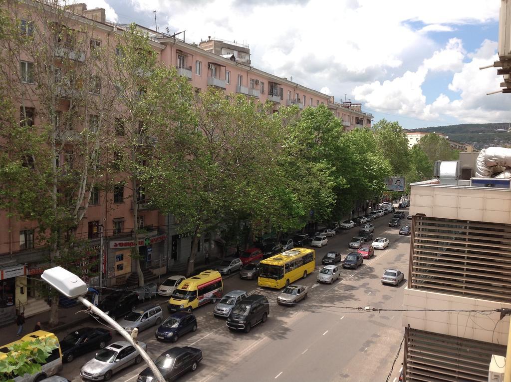 Avenue Hotel Tbilisi Buitenkant foto