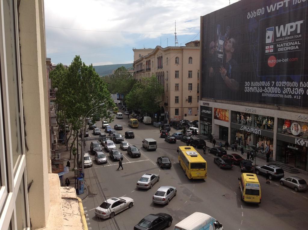 Avenue Hotel Tbilisi Buitenkant foto