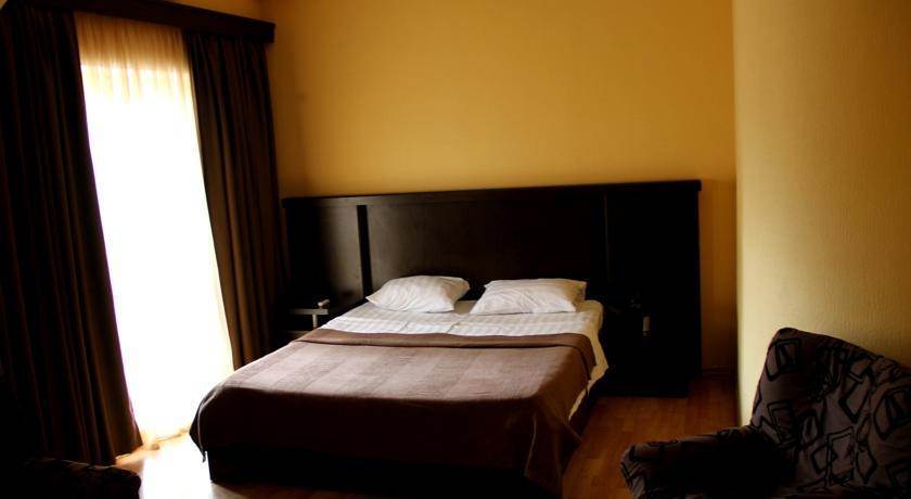 Avenue Hotel Tbilisi Buitenkant foto